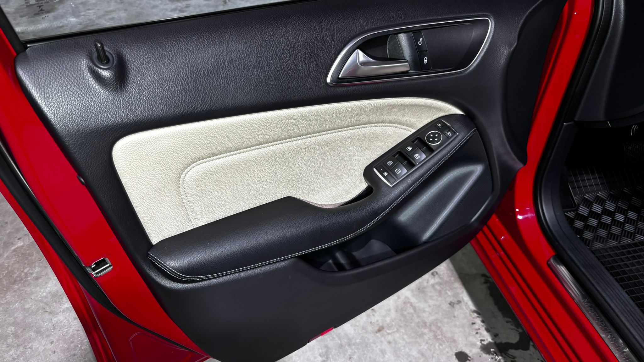 Mercedes - Detailing Interior